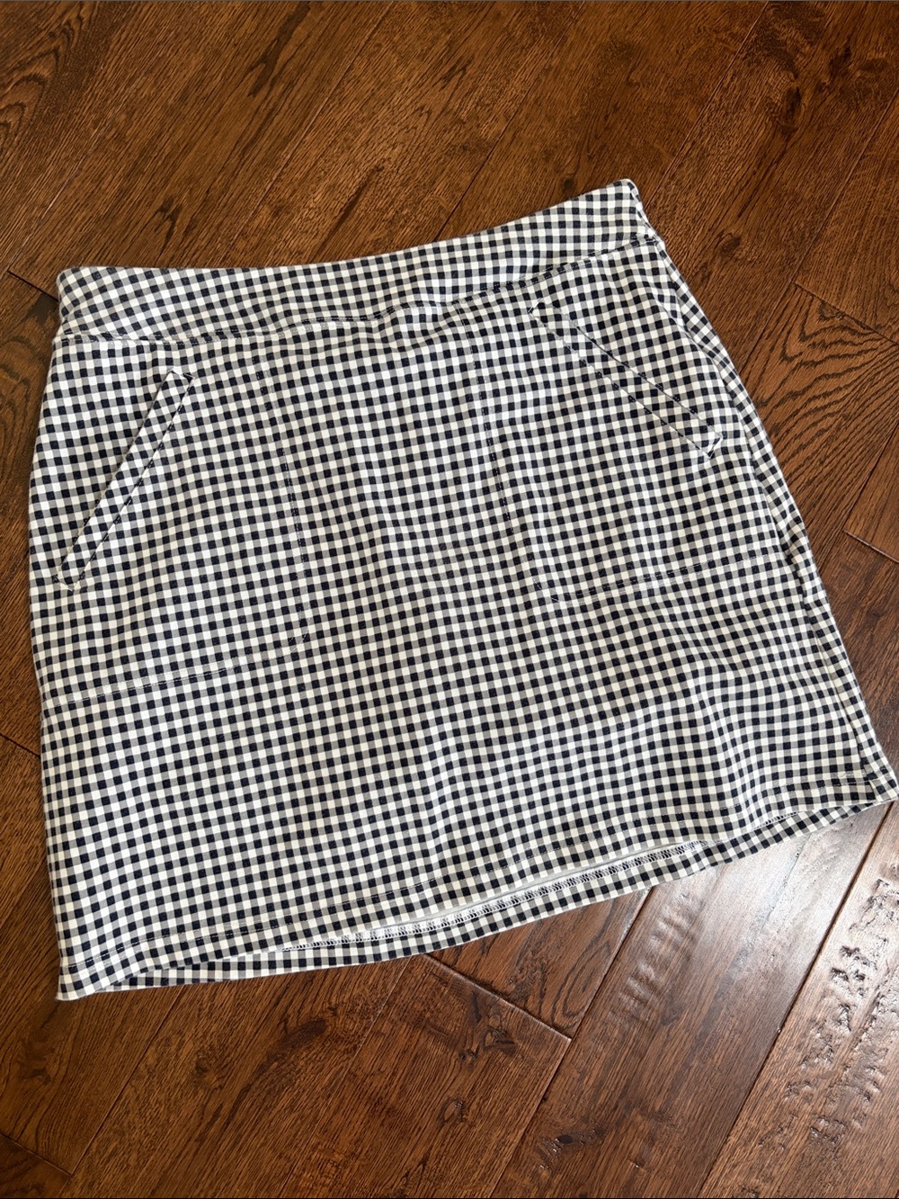 Talbots Size small Gingham SKORT Navy or Black, so hard to tell which